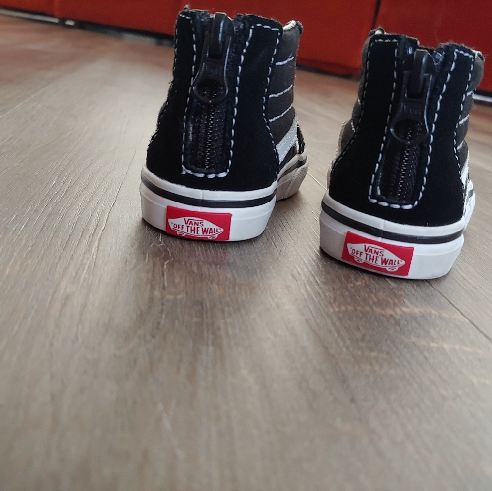 ❤️SOLD❤️Vans Toddler Sk8 Hi Zip - Picture 3 of 4